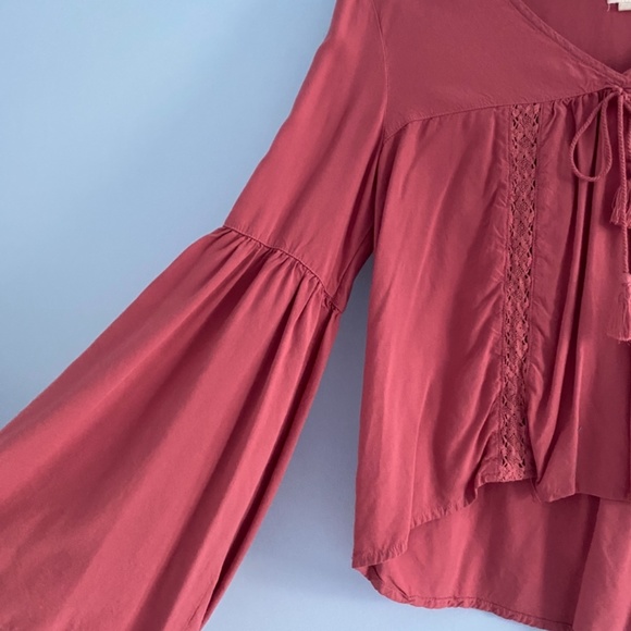 Garage Bell Sleeve Blouse - Picture 2 of 4